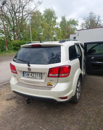 Fiat Freemont cena 42000 przebieg: 245000, rok produkcji 2013 z Świętochłowice małe 191